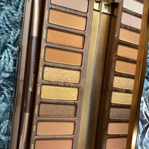 Naked honey eyeshadow